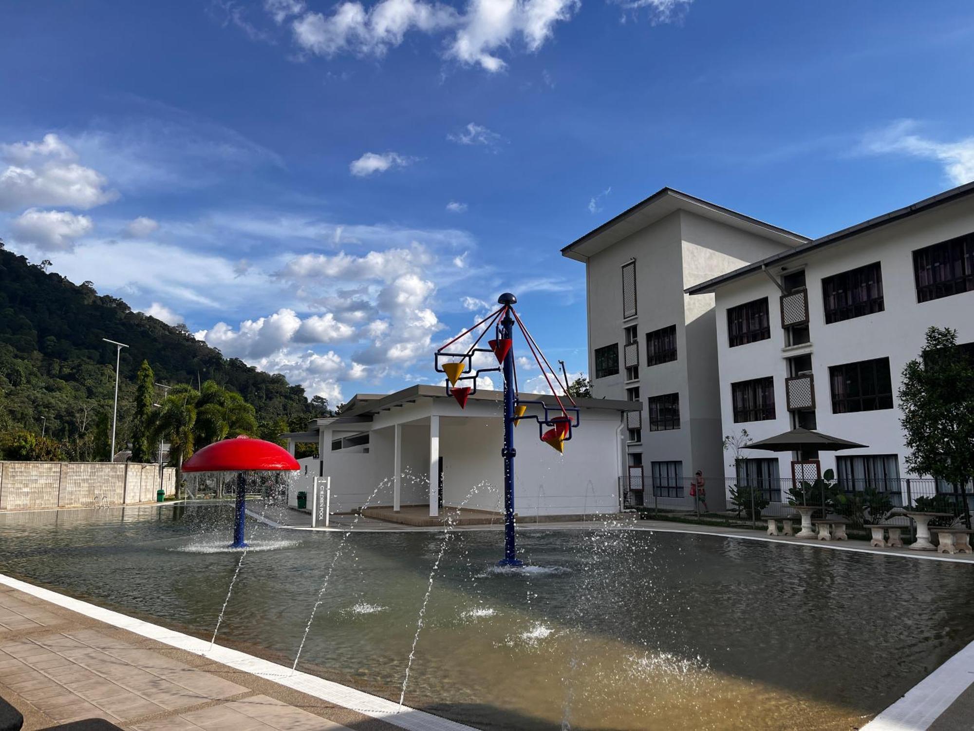 Отель Erya By Suria Hot Spring Бентонг Экстерьер фото